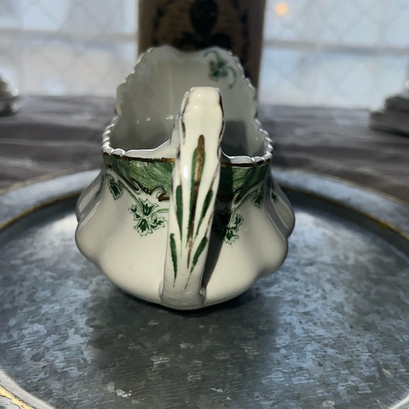 Derwent W.H. Grindley & C England Gravy Boat Scalloped Edge Excellent Condition - Picture 4 of 5